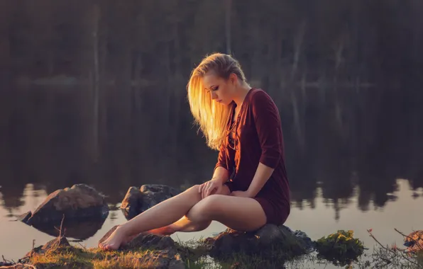 Stone, legs, curls, sunlight, the water