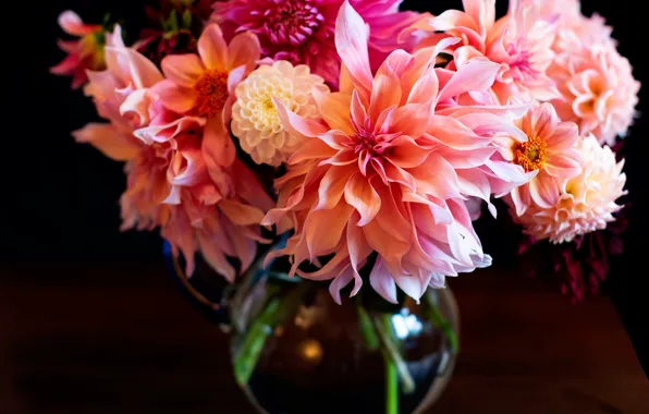 Glass, flowers, the dark background, table, bright, bouquet, petals, pink