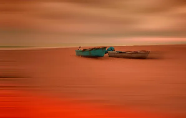 Shore, boats, tide