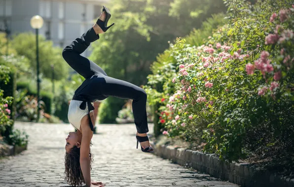 Stand, Mira Boumejmajen, ginastica