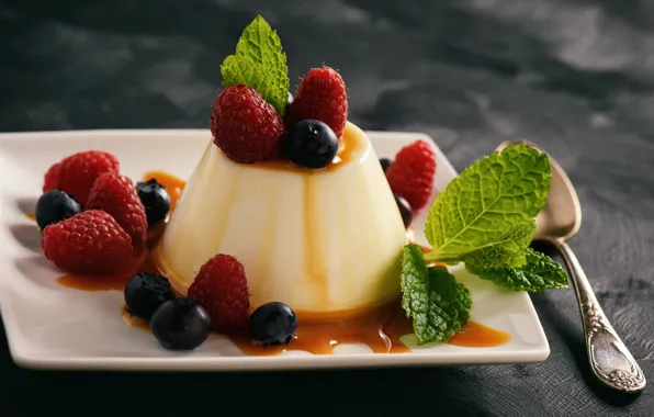 Raspberry, blueberries, mint, dessert, syrup, Panna cat