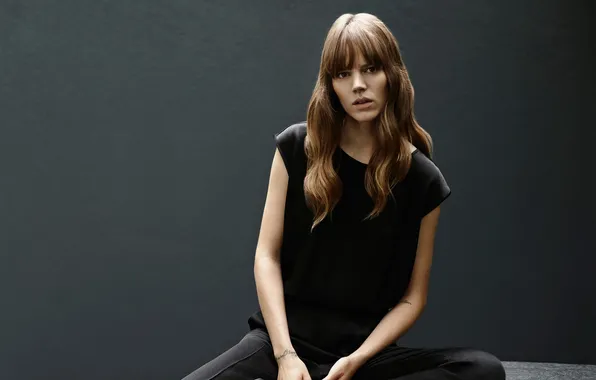 Photoshoot, Freya Beha Erichsen, Hugo Boss, Freja Beha Erichsen