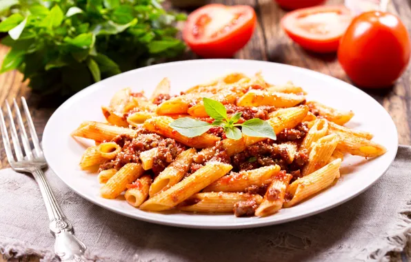 Meat, tomatoes, pasta