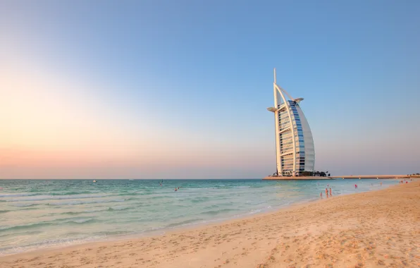 Beach, Dubai, the hotel