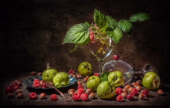 Raspberry, apples, glass, hazelnuts