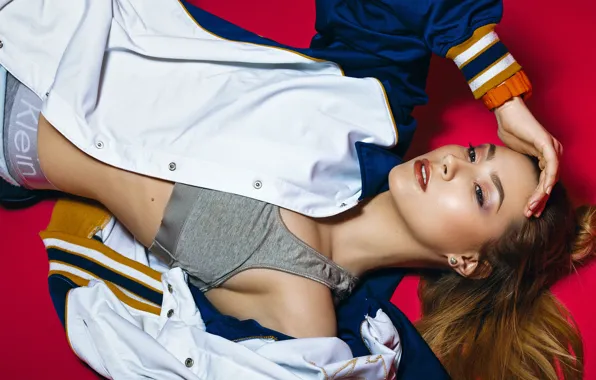 Pose, style, model, makeup, jacket