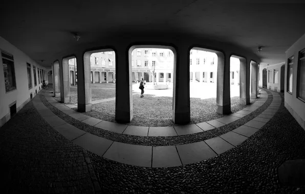 B/W, colonnade, by Robin de Blanche, Old City