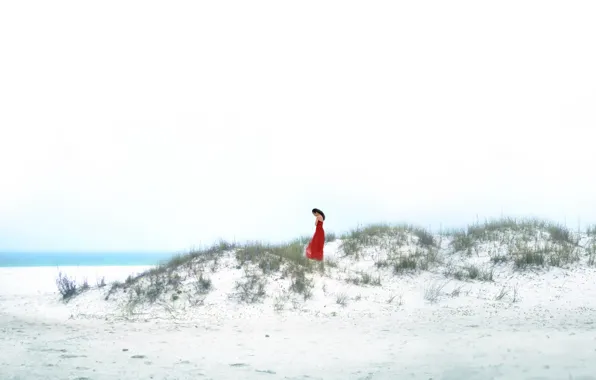 Picture sea, girl, shore