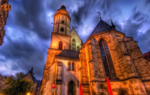 Picture the sky, clouds, night, lights, street, home, Germany, Hall