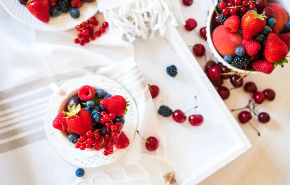 Berries, blueberries, strawberry, plate, fresh, currants, cup, berries