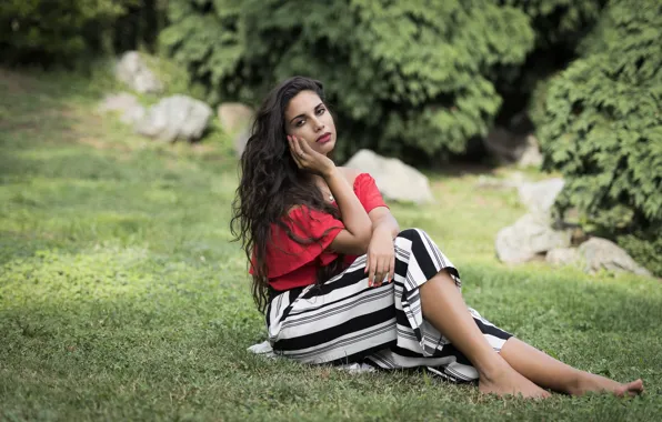 Summer, face, model, brunette, sitting, lawn, Joanna