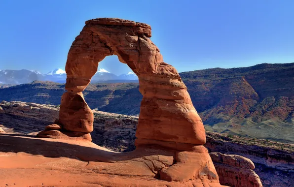 The sky, mountains, stones, rocks, arch, Utah, USA, arches national park