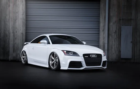 Picture audi, white