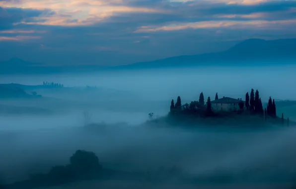 Picture landscape, fog, house, Belvedere at dawn