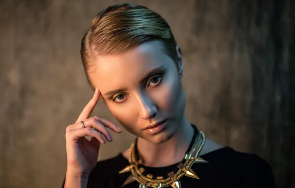 Picture decoration, portrait, makeup, Elizabeth Tsybanev