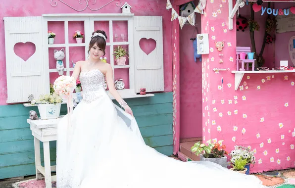 Summer, look, girl, face, smile, house, hair, bouquet