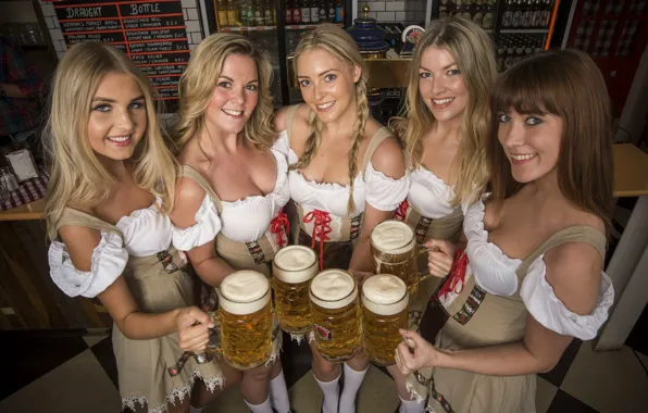 Girls, beer, bar