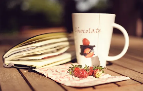 Picture macro, berries, Cup