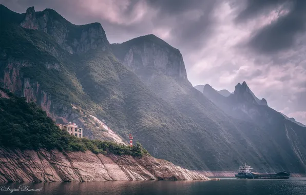 Picture clouds, mountains, lighthouse, beauty, barge, Vasiliev Andrey, Yangtze River Lighthouse, Lighthouse on the Yangtze River
