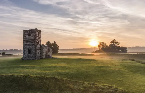 Field, fog, ruins