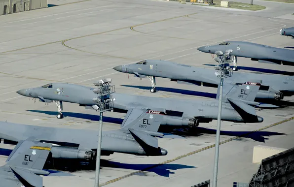 Capable of Intercontinental flight, long-range bomber, South Dakota, without refueling, Ellsworth Air Force Base, B-1B …