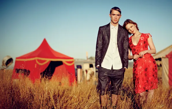 Holliday Grainger, Cirque Du Chic, Young Hollywood, Jamie Blackley