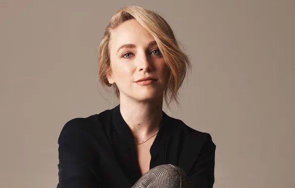 Picture look, girl, chain, Annette Reilly