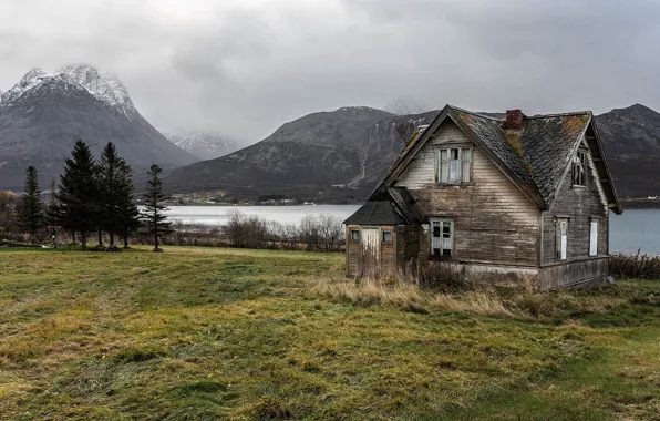 Picture mountains, lake, Norway, house