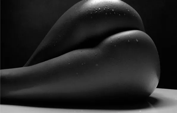 Drops, Ass, Black and white