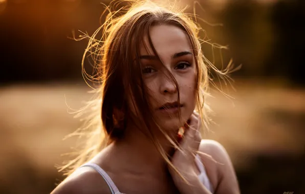 Look, pose, model, portrait, makeup, hairstyle, brown hair, bokeh