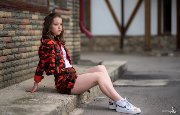 Picture girl, shorts, legs, adorable, Alexander Parkhomenko