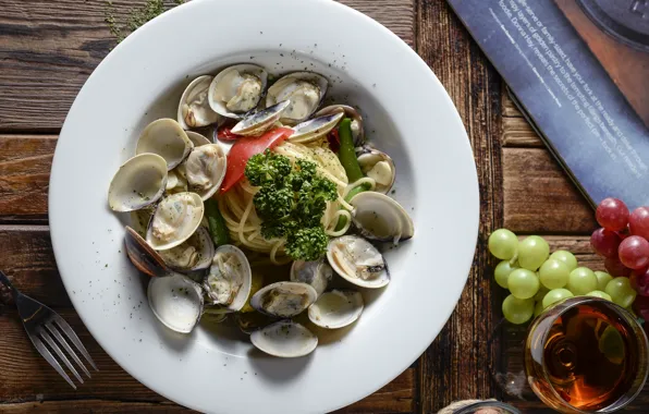 Wine, grapes, vegetables, seafood, shellfish, pasta