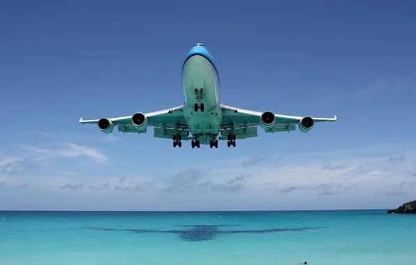 Picture the ocean, shadow, Boeing, Boeing 747