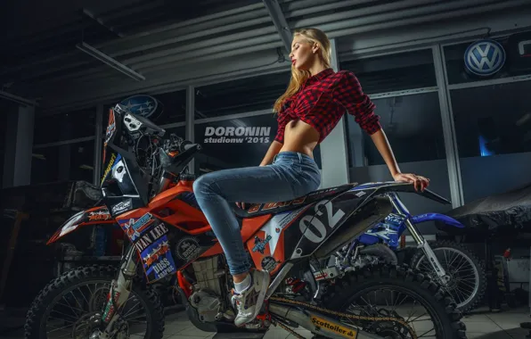 Picture girl, jeans, garage, makeup, hairstyle, blonde, motorcycle, shirt