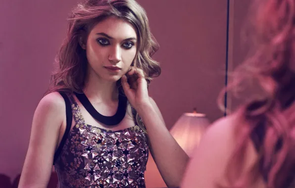 Picture reflection, model, makeup, dress, actress, mirror, hairstyle, photographer