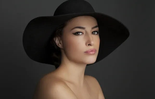 Picture fashion, look, black hat