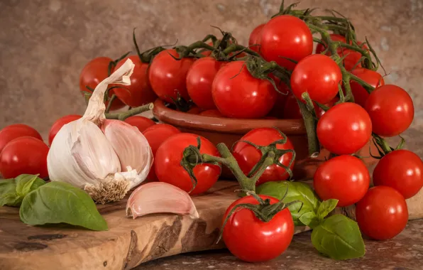 Vegetables, tomatoes, on the branch, tomatoes, garlic, cutting Board