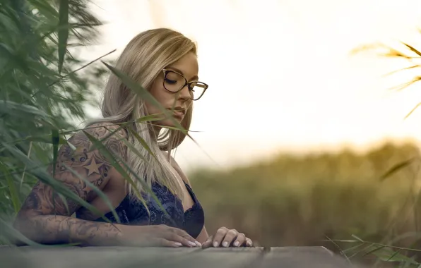 Sexy, model, body, makeup, tattoo, glasses, hairstyle, blonde