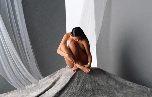 Girl, Japanese, nudity, Studio, dark-haired