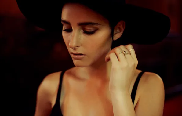 Photoshoot, American singer, 2015, BANKS, Jillian Banks, Hand