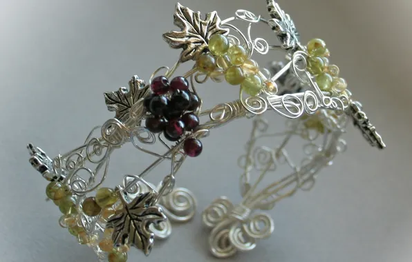 Macro, metal, curls, grapes, bracelet, decoration, bunches