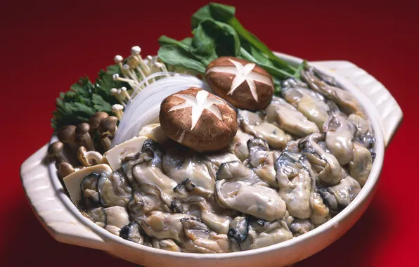 Greens, mushrooms, seafood, mushrooms, shellfish, greens, noodles, clam