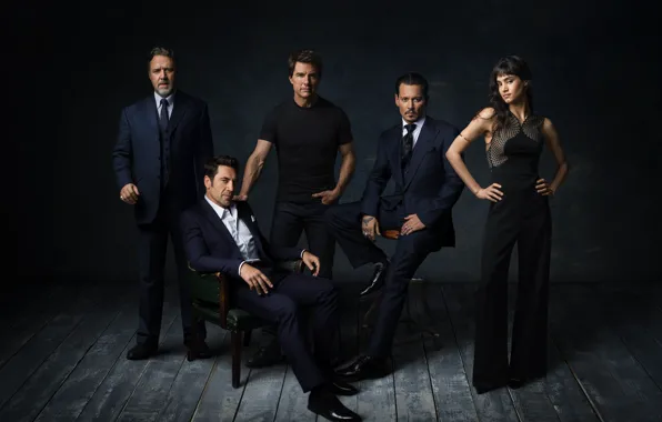 Johnny Depp, cinema, girl, woman, man, movie, Russell Crowe, Javier Bardem