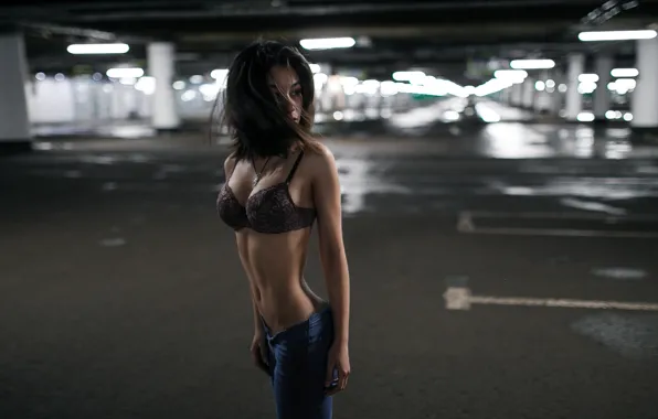Sexy, lamp, model, jeans, makeup, figure, brunette, hairstyle