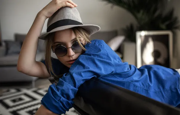 Picture look, pose, room, model, interior, hat, makeup, glasses