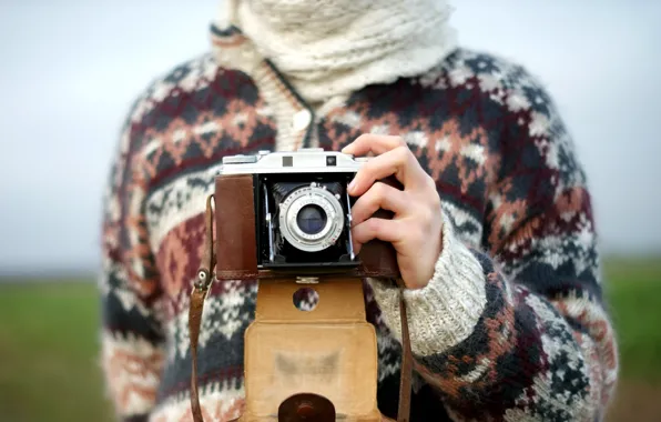 Picture pattern, figure, camera, hands, lens, sweater