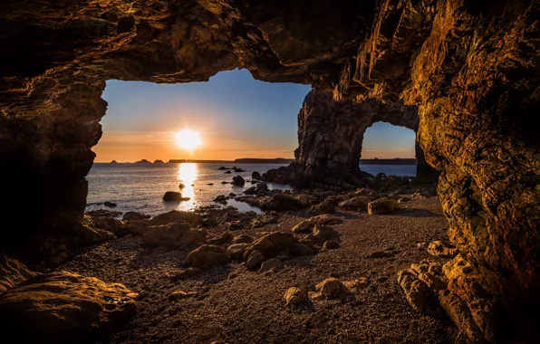 Sea, the sky, the sun, rays, light, sunset, stones, rocks