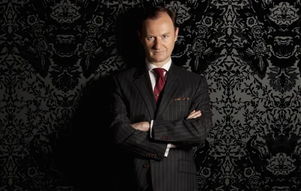 Look, Sherlock, Mark Gatiss, Mycroft Holmes, Sherlock BBC, formal suit, Sherlock (TV series)