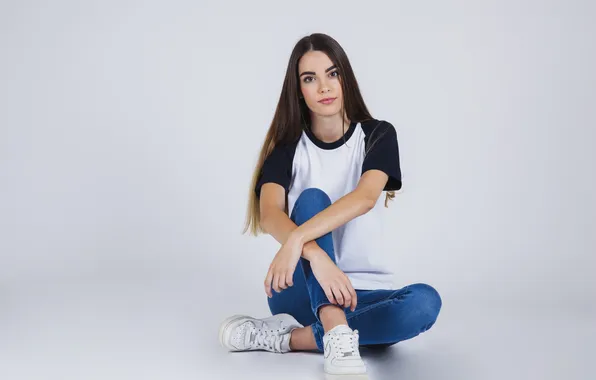 Picture girl, beautiful, jeans, sweet, gorgeous, sneakers