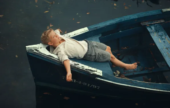 Picture pose, hands, boat, Natalia Ponikarova, shorts, water, mood, boy